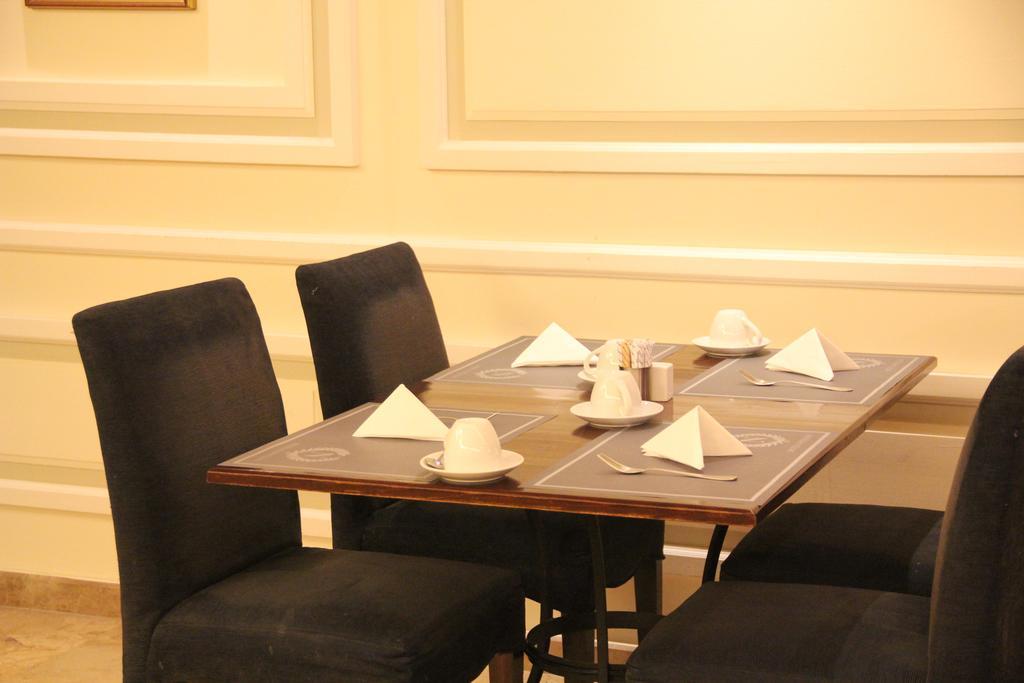 Napoleon Hotel Beirut Eksteriør billede