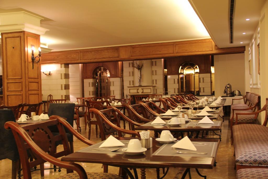Napoleon Hotel Beirut Eksteriør billede
