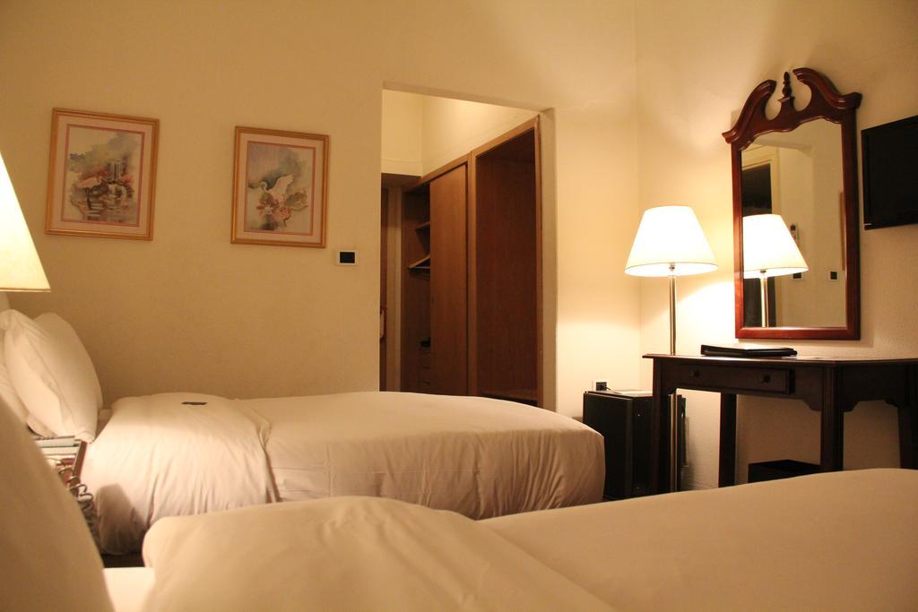 Napoleon Hotel Beirut Eksteriør billede