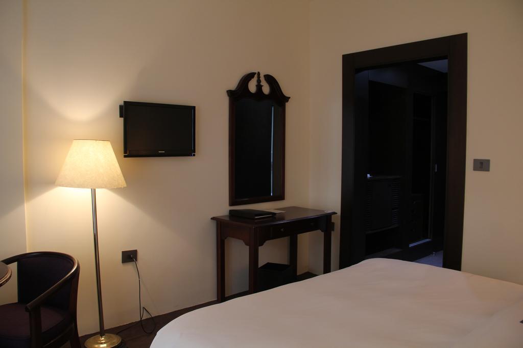 Napoleon Hotel Beirut Eksteriør billede
