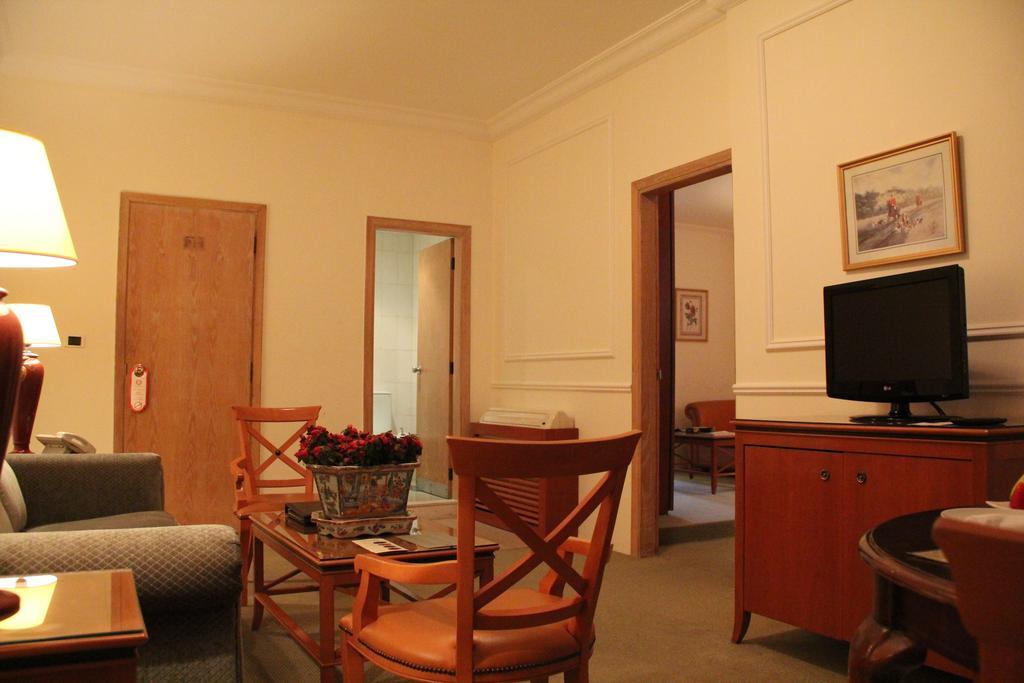 Napoleon Hotel Beirut Eksteriør billede