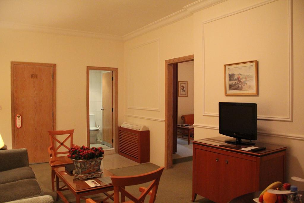 Napoleon Hotel Beirut Eksteriør billede