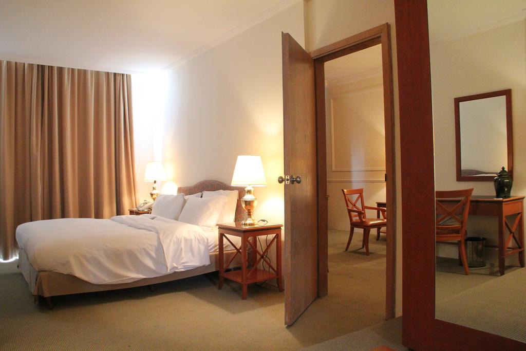 Napoleon Hotel Beirut Eksteriør billede