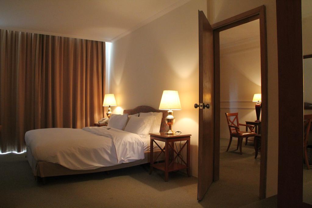 Napoleon Hotel Beirut Eksteriør billede